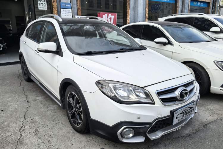 Used Soueast V6 Lingshi 2015 CROSS 1.5L CVT ZhiZun Model Exterior 2