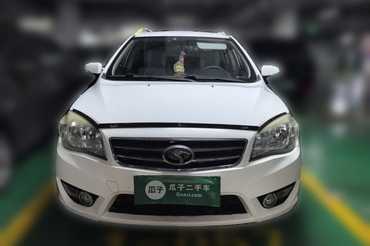 Used Soueast V6 Lingshi 2015 CROSS 1.5L Manual Smart Edition Front