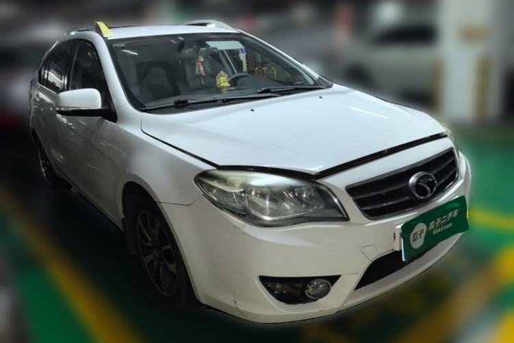 Used Soueast V6 Lingshi 2015 CROSS 1.5L Manual Smart Edition Front Right 45 Deg