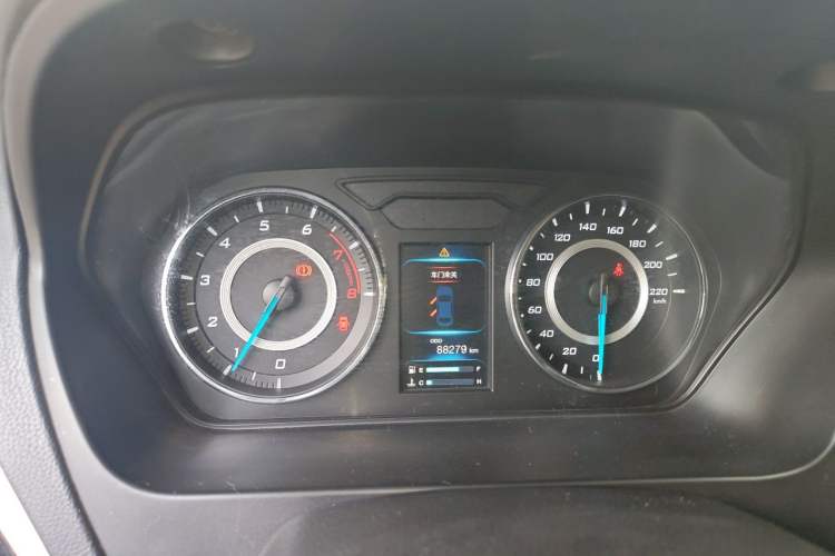 Used Soueast V6 Lingshi 2015 CROSS 1.5L Manual ZhiZun Model Instrument Cluster