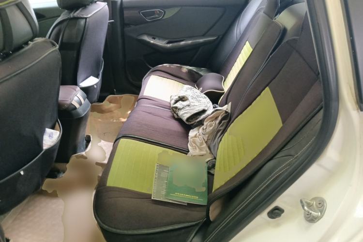Used Soueast V6 Lingshi 2015 CROSS 1.5L Manual Smart Edition Left Rear Seat