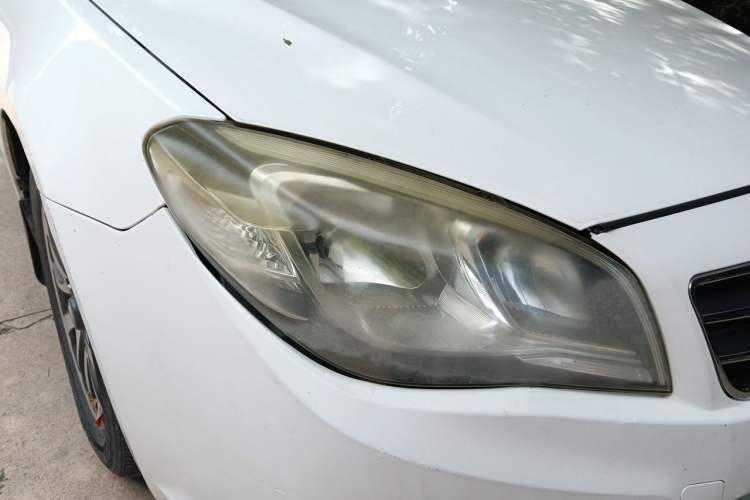Used Soueast V6 Lingshi 2015 CROSS 1.5L Manual Smart Edition Right Front Headlight