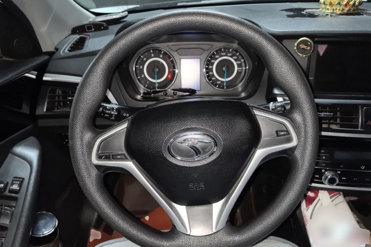Used Soueast V6 Lingshi 2015 CROSS 1.5L Manual Smart Edition Steering Wheel