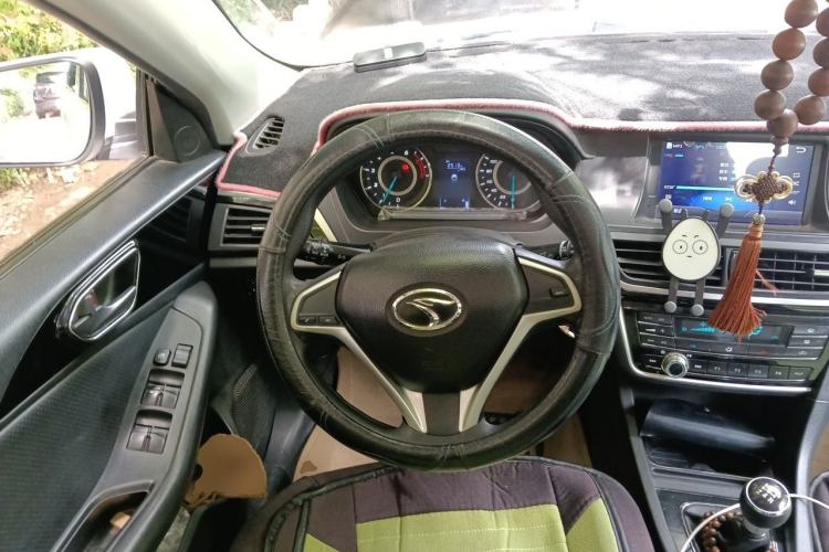 Used Soueast V6 Lingshi 2015 CROSS 1.5L Manual Smart Edition Steering Wheel