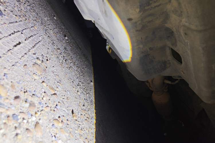 Used Soueast Xiwang 2011 1.3L (Dong'an Engine) Standard Version Chassis Front Left