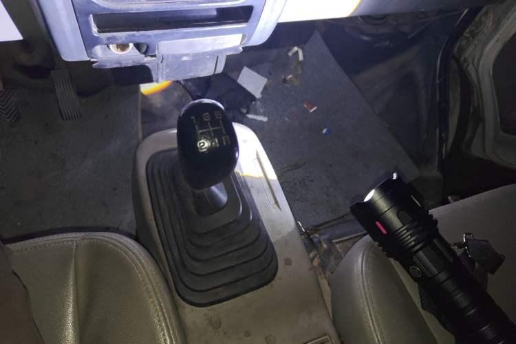 Used Soueast Xiwang 2011 1.3L (Dong'an Engine) Standard Version Gear Lever