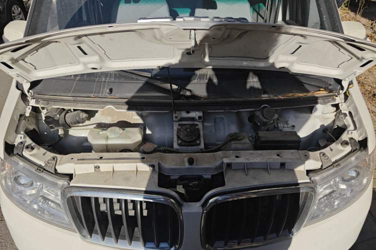 Used SRM 2021 Standard Model Engine Bay