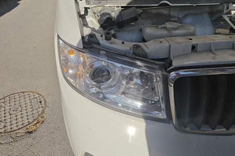Used SRM 2021 Standard Model Right Front Headlight