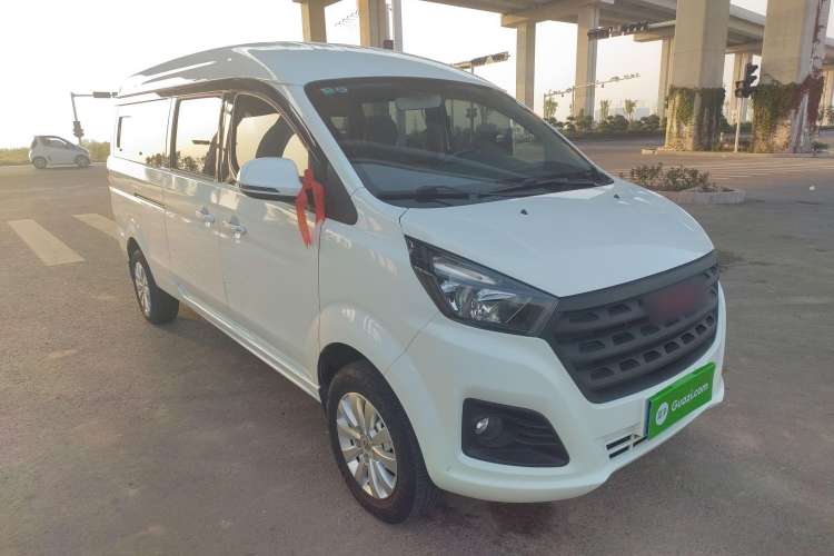 Used SRM Gold Hiace 2021 1.5L Passenger Van Engineering Lion Model Central Air Conditioning Version 9 Seats Front Right 45 Deg