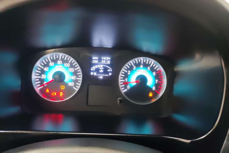 Used SRM Gold Hiace 2021 1.5L Passenger Vehicle Travel Lion 5-Seater Instrument Cluster