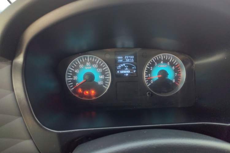 Used SRM Gold Hiace 2021 1.5L Passenger Van Engineering Lion Model Central Air Conditioning Version 9 Seats Instrument Cluster