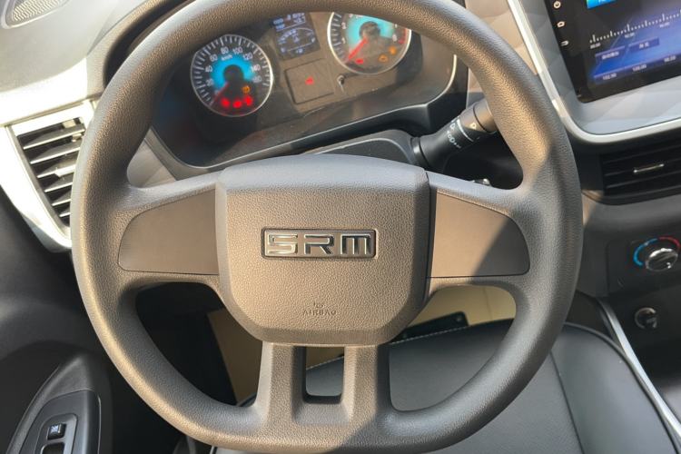 Used SRM Gold Hiace 2024 2.0L Travel Lion 9-Seater Central Air Conditioning Steering Wheel