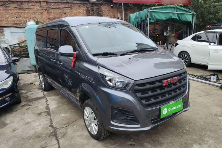 Used SRM Gold Hiace M Classic 2022 1.5L Engineering Lion Passenger Van 7 Seats Front Right 45 Deg