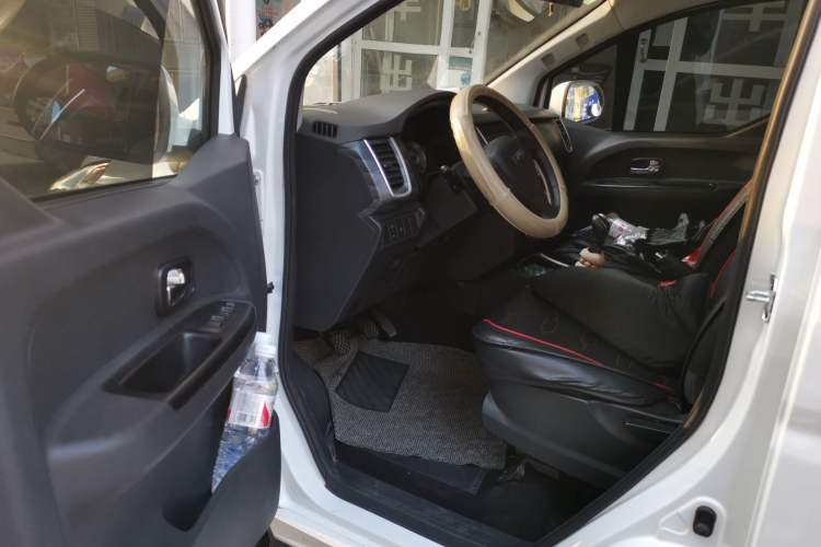 Used SRM Gold Hiace M Classic 2022 1.5L Engineering Lion Passenger Vehicle 6 Seats Driver Seat