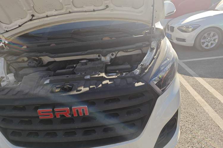 Used SRM Gold Hiace M Classic 2022 1.5L Engineering Lion Passenger Vehicle 5 Seats Engine Bay Left