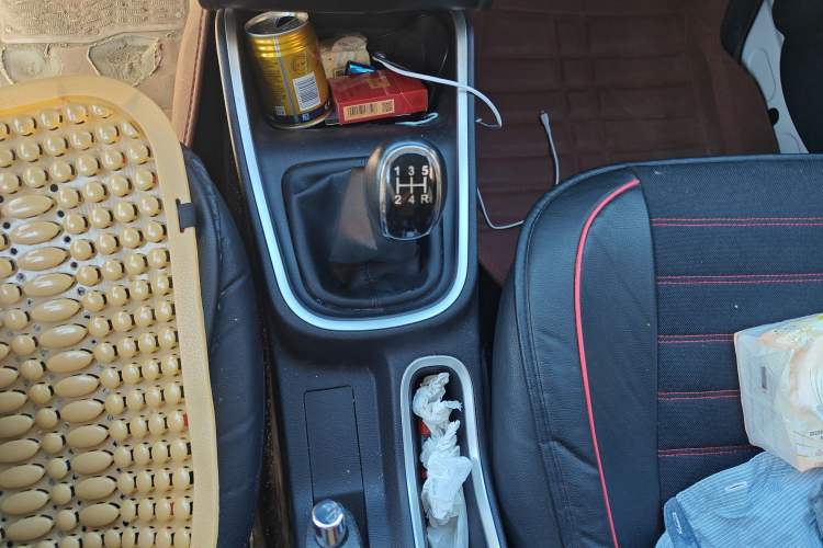 Used SRM Gold Hiace M Classic 2022 1.5L Engineering Lion Passenger Vehicle 5 Seats Gear Lever