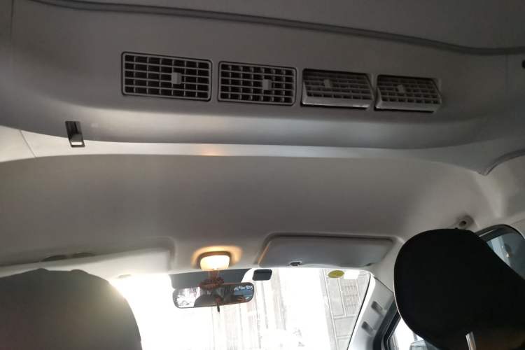 Used SRM Gold Hiace M Classic 2022 1.5L Engineering Lion Passenger Vehicle 6 Seats Headliner