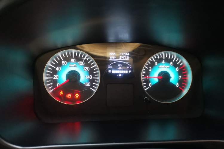 Used SRM Gold Hiace M Classic 2022 1.5L Engineering Lion Passenger Vehicle 6 Seats Instrument Cluster