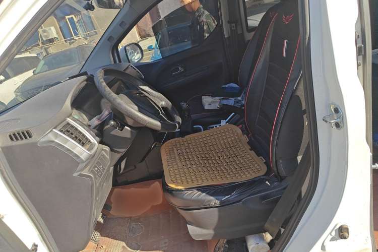 Used SRM Gold Hiace M Classic 2022 1.5L Engineering Lion Passenger Vehicle 5 Seats Left Front Seat