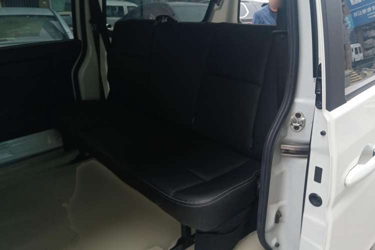 Used SRM Gold Hiace M Classic 2022 1.5L Travel Lion Passenger Vehicle 5 Seats Left Rear Seat