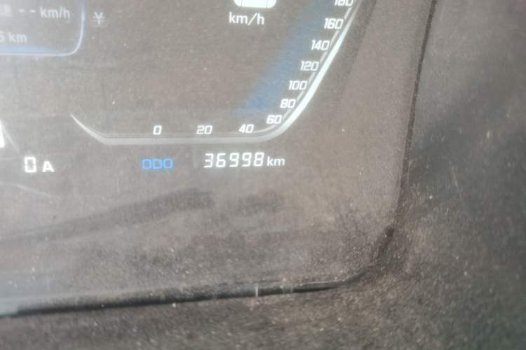 Used SRM Haoyun 2023 Entrepreneurial Van Odometer Close Up