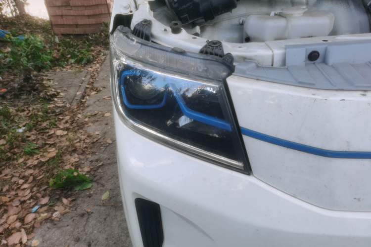 Used SRM Haoyun 2023 Entrepreneurial Van Right Front Headlight