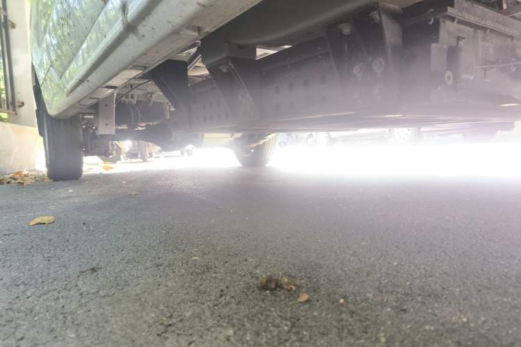 Used SRM Haoyun 1 2022 Launch Edition Chassis Front Right