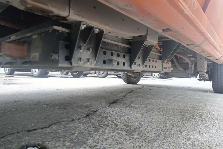 Used SRM Haoyun 1 2021 III Wealth Creation Type Chassis Front Left