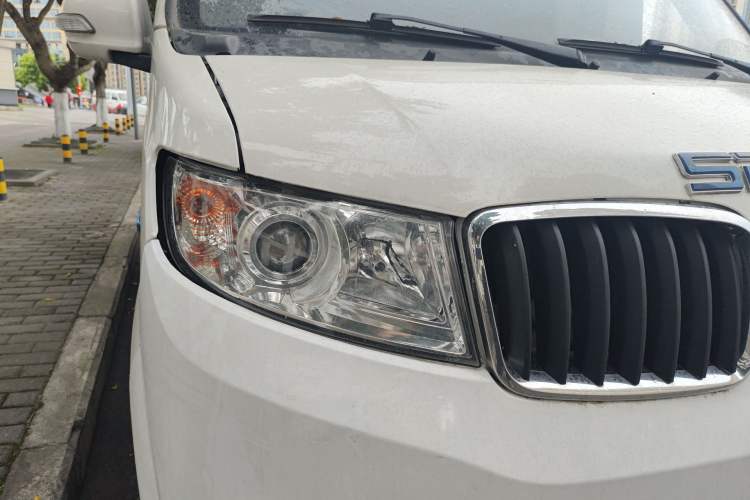 Used SRM Haoyun 1 2019 Wealth Creation Model Right Front Headlight