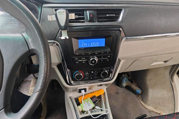Used SRM Haoyun 1 2021 III Entrepreneurial Audio And AC Panel