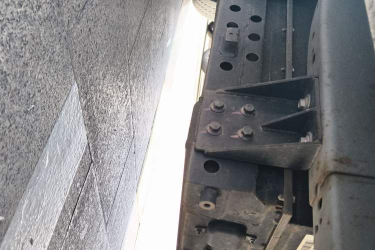 Used SRM Haoyun 1 2021 III Entrepreneurial Chassis Front Right