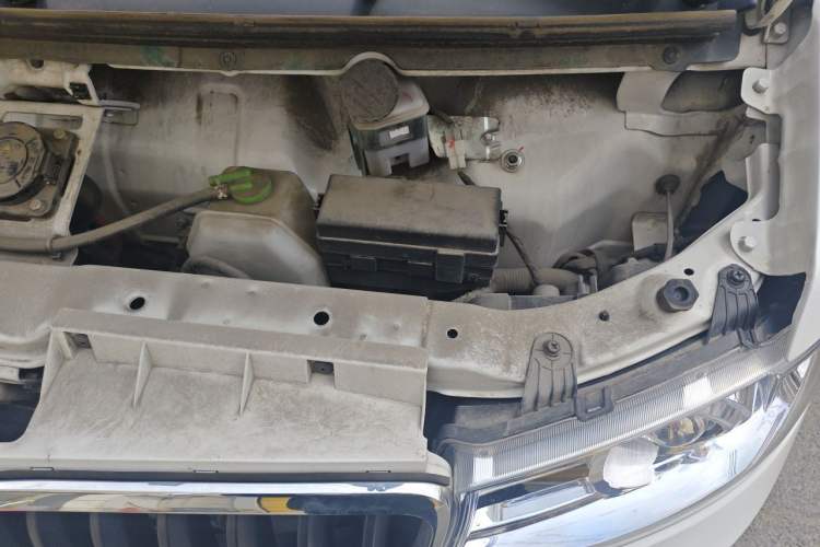 Used SRM Haoyun 1 2021 III Entrepreneurial Engine Bay Left