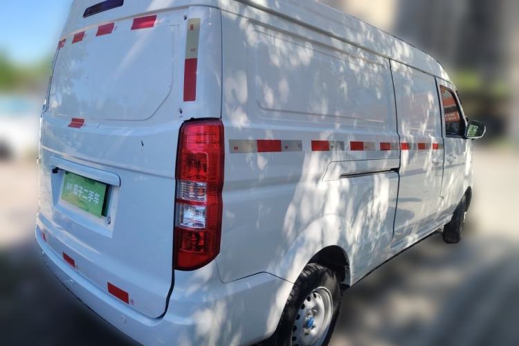 Used SRM Haoyun 1 2021 III Entrepreneurial Rear Right 45 Deg