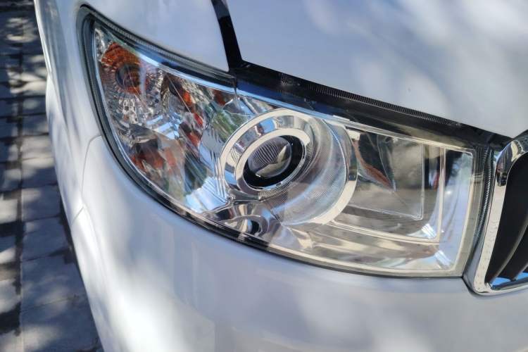 Used SRM Haoyun 1 2021 III Entrepreneurial Right Front Headlight
