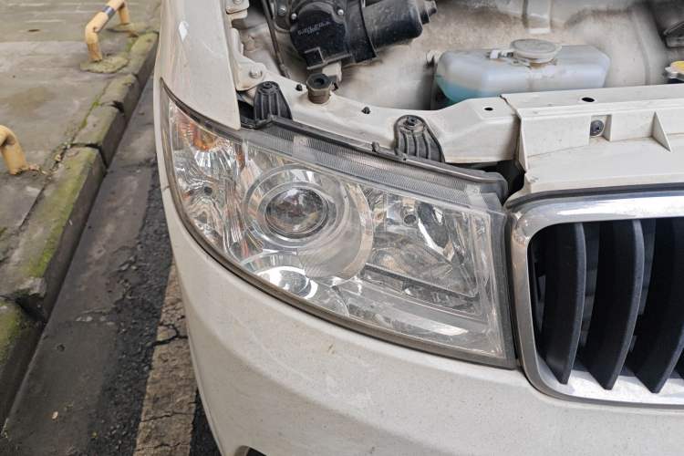 Used SRM Haoyun 1 2021 III Entrepreneurial Right Front Headlight
