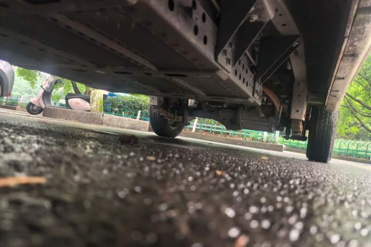Used SRM Haoyun 2022 Commercial Van Entrepreneurial Type Chassis Front Left