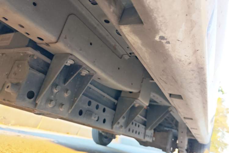 Used SRM Haoyun 2022 Standard Passenger Bus Chassis Front Left