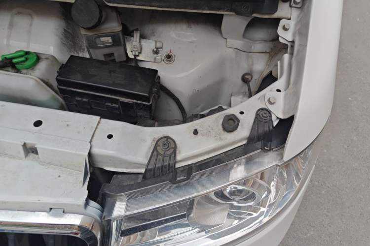 Used SRM Haoyun 2022 Launch Edition Engine Bay Left