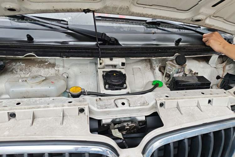 Used SRM Haoyun 2022 Standard Passenger Bus Engine Bay