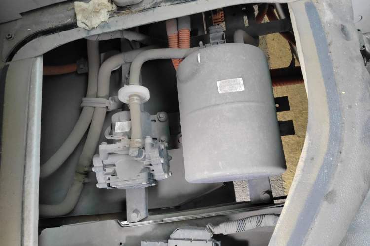 Used SRM Haoyun 2022 Commercial Van Entrepreneurial Type Engine Bay Right