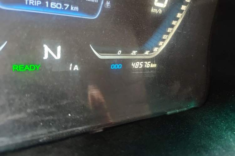Used SRM Haoyun 2022 Standard Passenger Bus Odometer Close Up