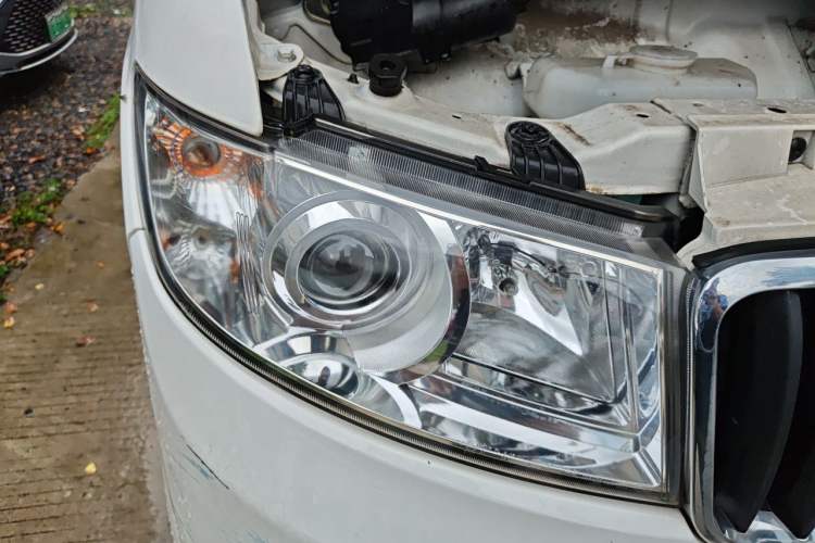 Used SRM Haoyun 2022 Standard Passenger Bus Right Front Headlight