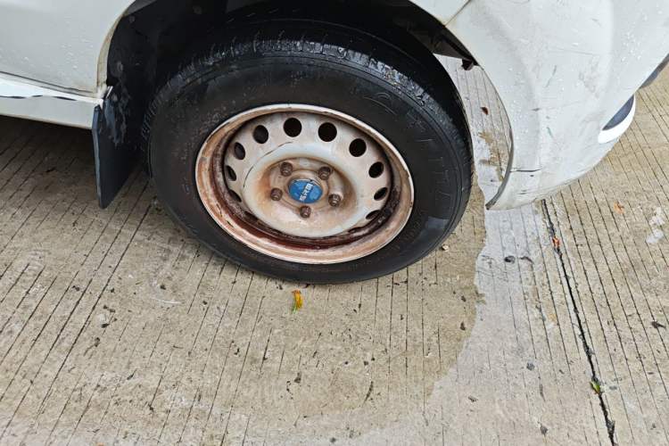 Used SRM Haoyun 2022 Standard Passenger Bus Right Front Wheel Hub
