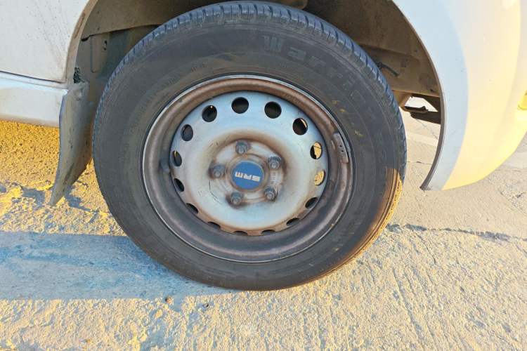 Used SRM Haoyun 2022 Standard Passenger Bus Right Front Wheel Hub