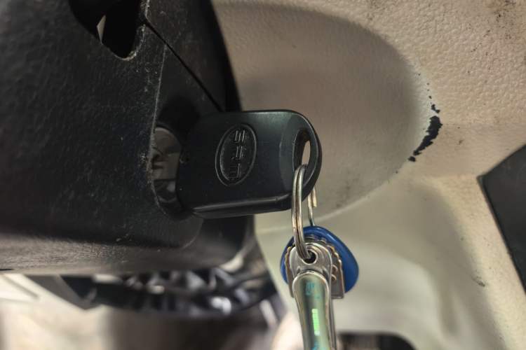 Used SRM Haoyun 2022 Commercial Van Entrepreneurial Type Vehicle Key