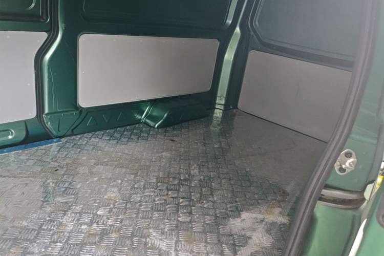 Used SRM Haoyun 2023 Launch Edition Entrepreneurial Van Left Rear Seat