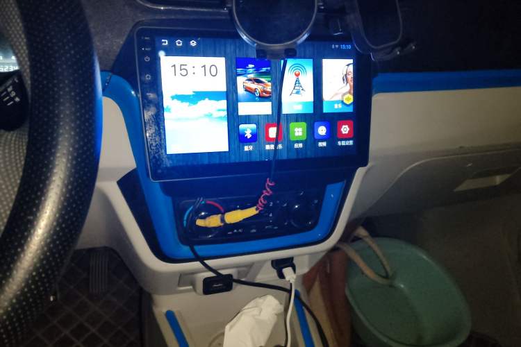 Used SRM Haoyun 2023 Launch Edition Entrepreneurial Van Audio And AC Panel