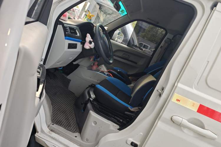 Used SRM Haoyun 2023 Entrepreneurial Van Driver Seat