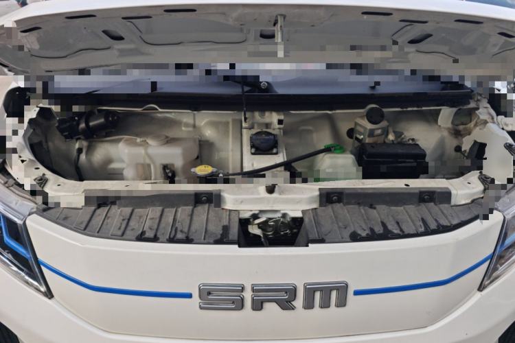 Used SRM Haoyun 2023 Entrepreneurial Van Engine Bay