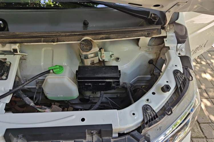 Used SRM Haoyun 2023 Premium Edition 38.64 kWh Engine Bay Left